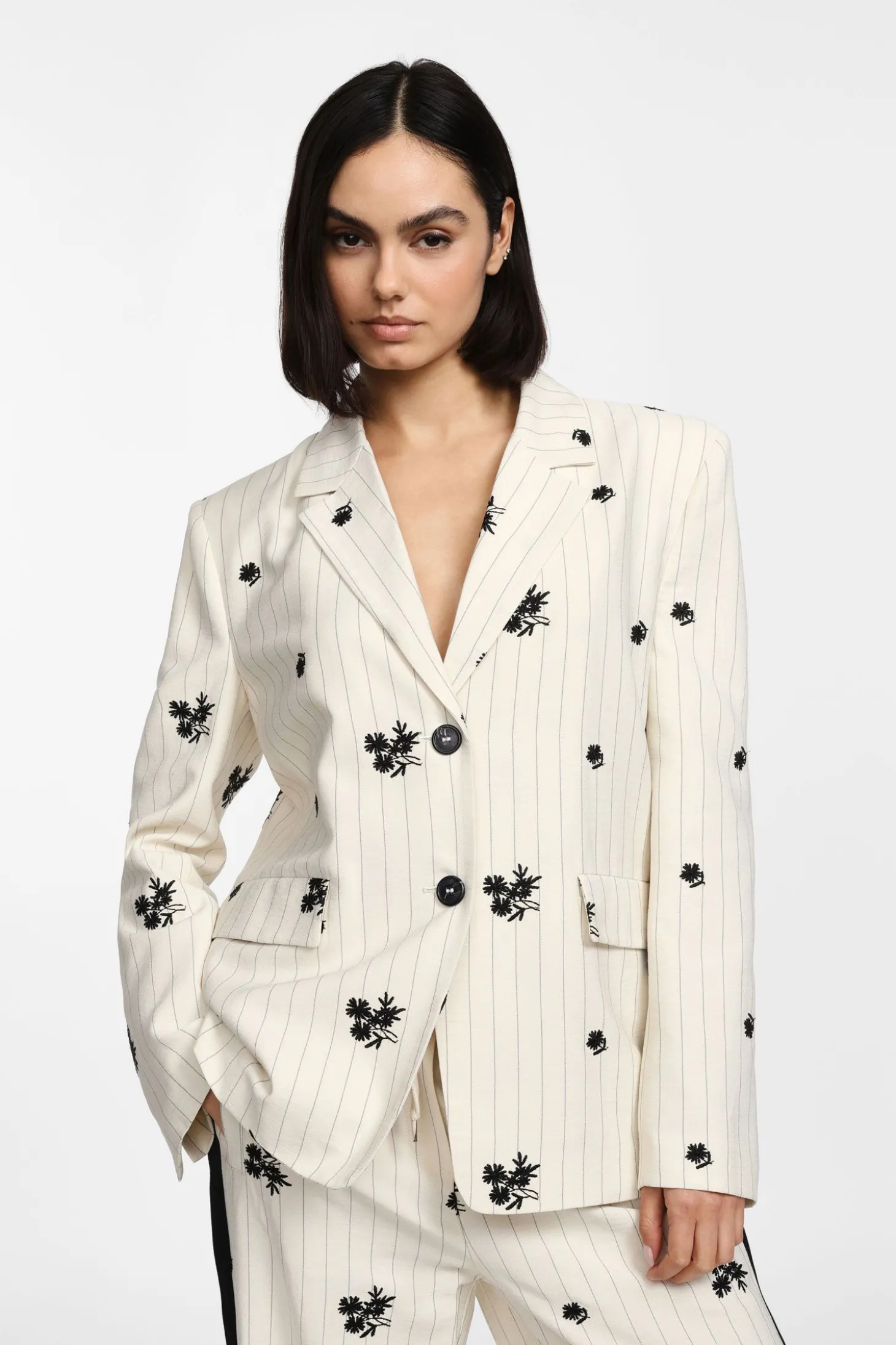 Blazer con bottoni e stampa floreale