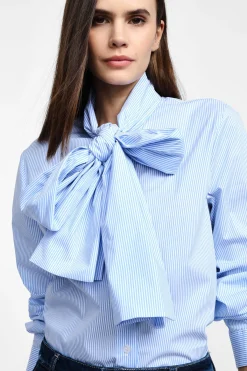 Camicia a righe con maniche lunghe e fiocco