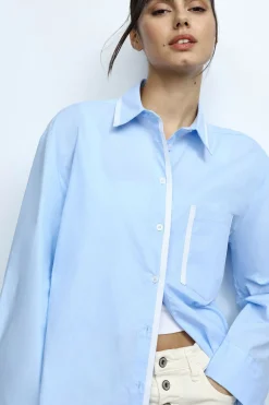 Camicia classica con tasca profilata