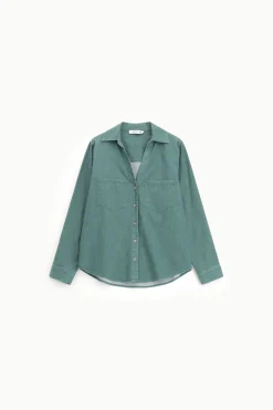 Camicia con bottoni e tasche