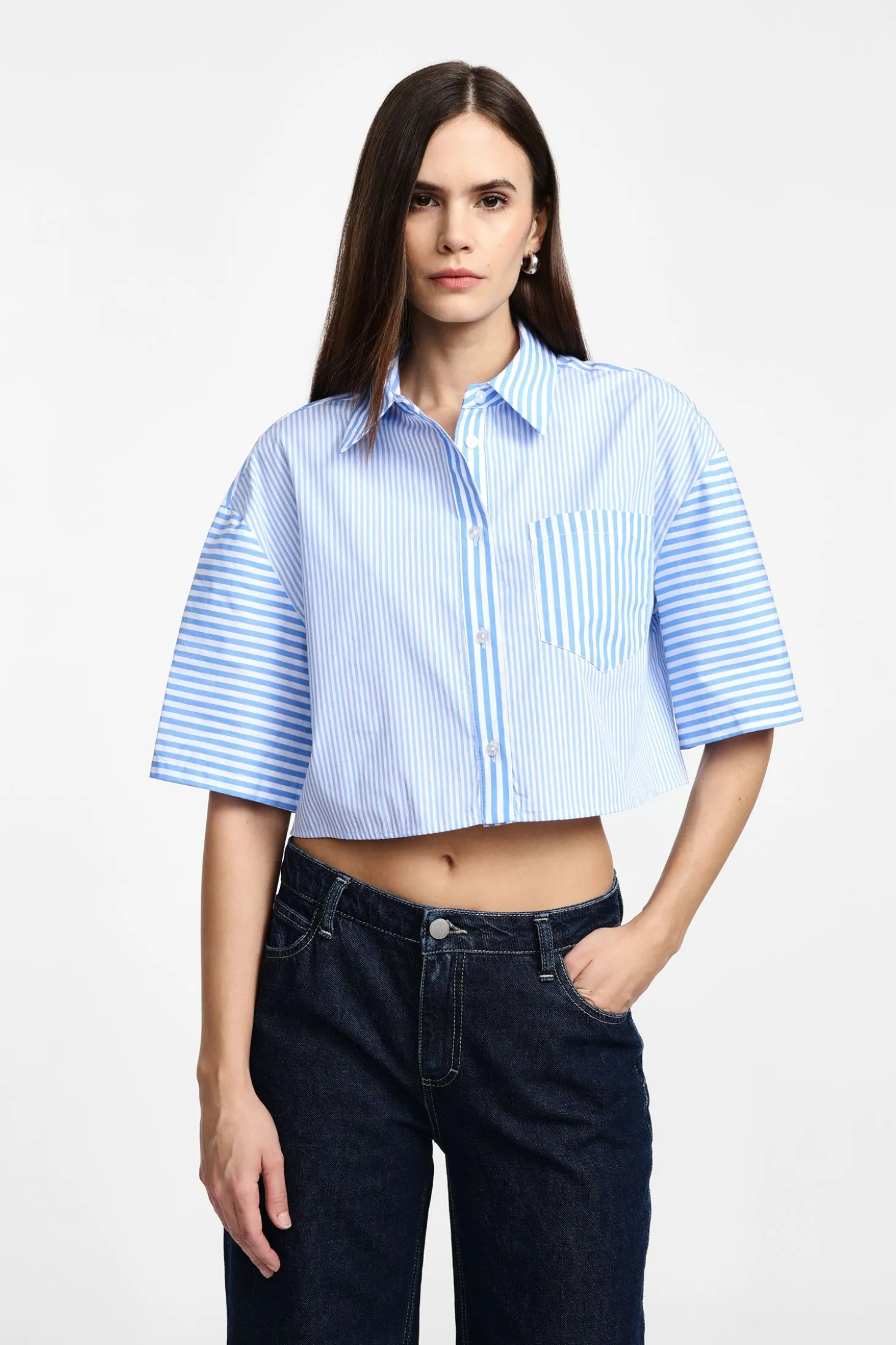 Camicia corta a righe combinate con tasca