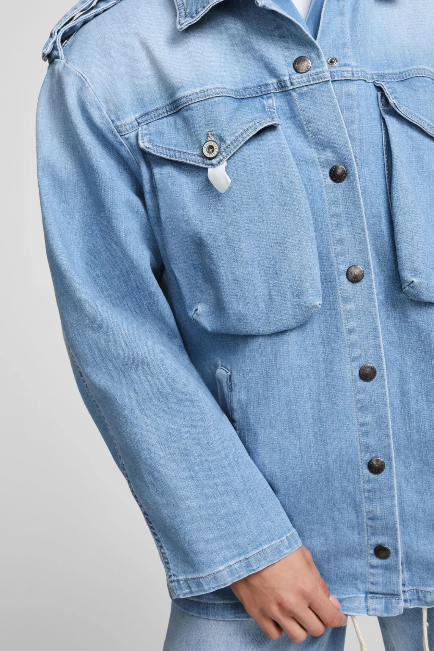 Giacca in denim con bottoni