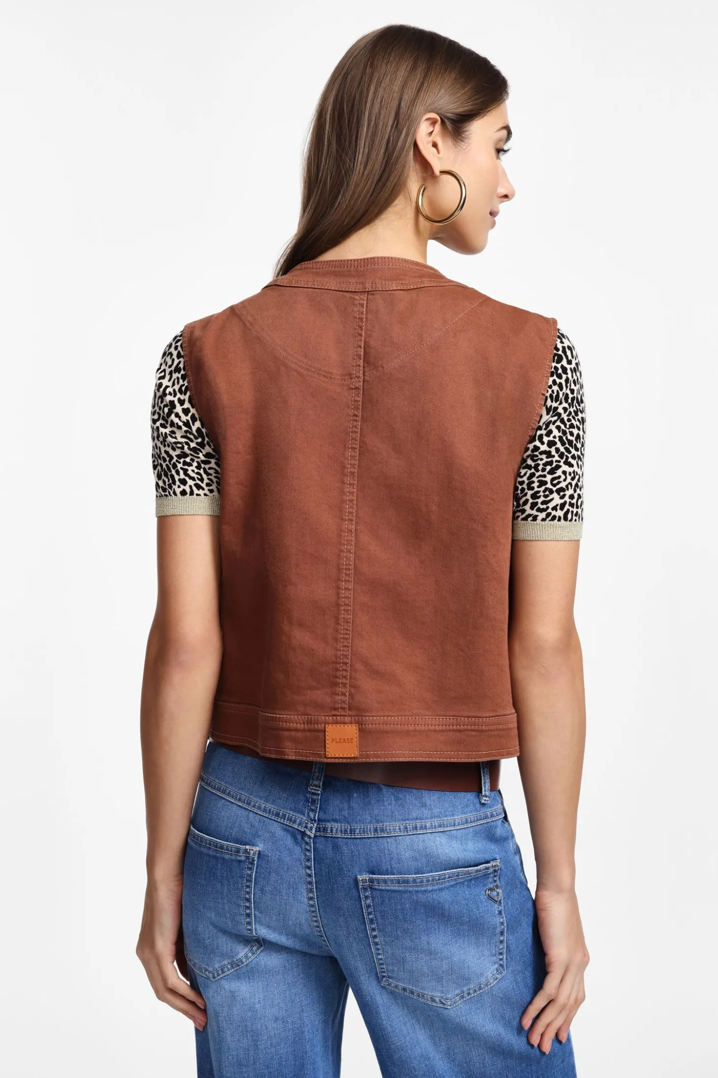 Gilet con tasche cargo e bottoni