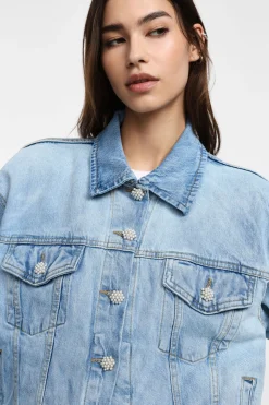 Giubbotto in denim délavé con bottoni