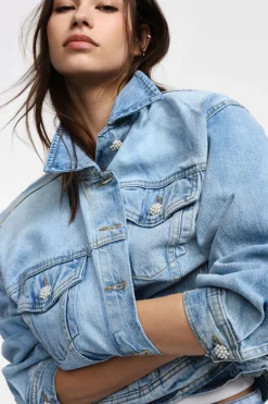 Giubbotto in denim délavé con bottoni