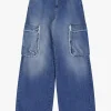 Jeans ampi baggy con tasche cargo sfrangiate