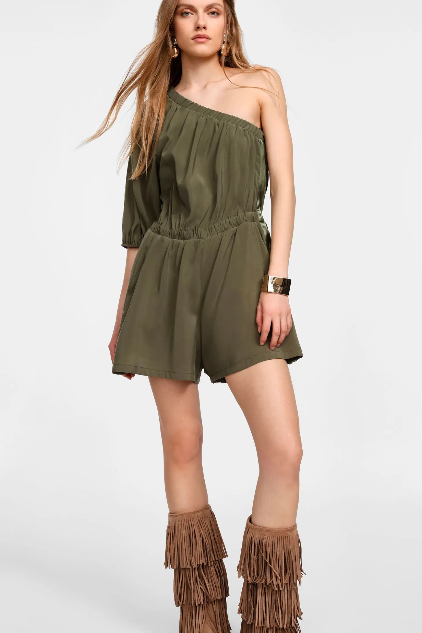 Jumpsuit con maniche e scollo asimmetrico