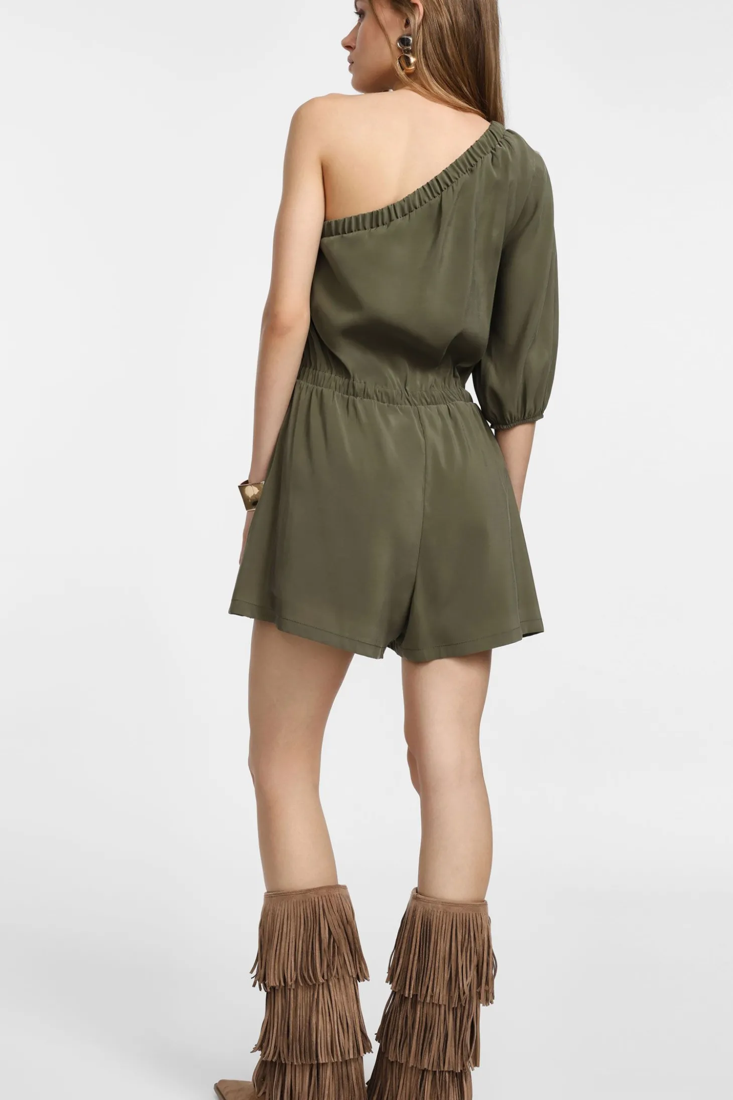 Jumpsuit con maniche e scollo asimmetrico