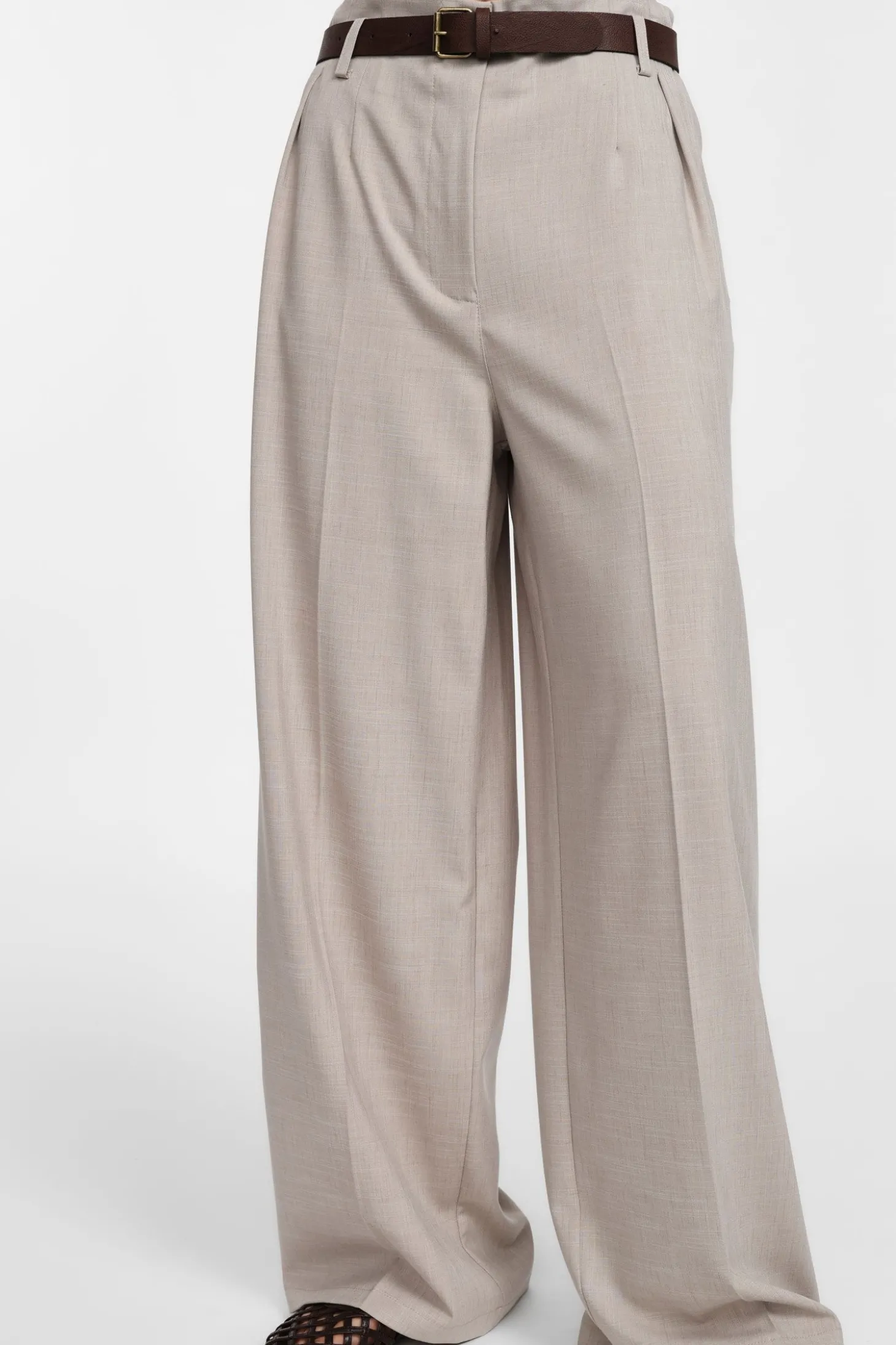 Pantaloni a gamba ampia con cintura