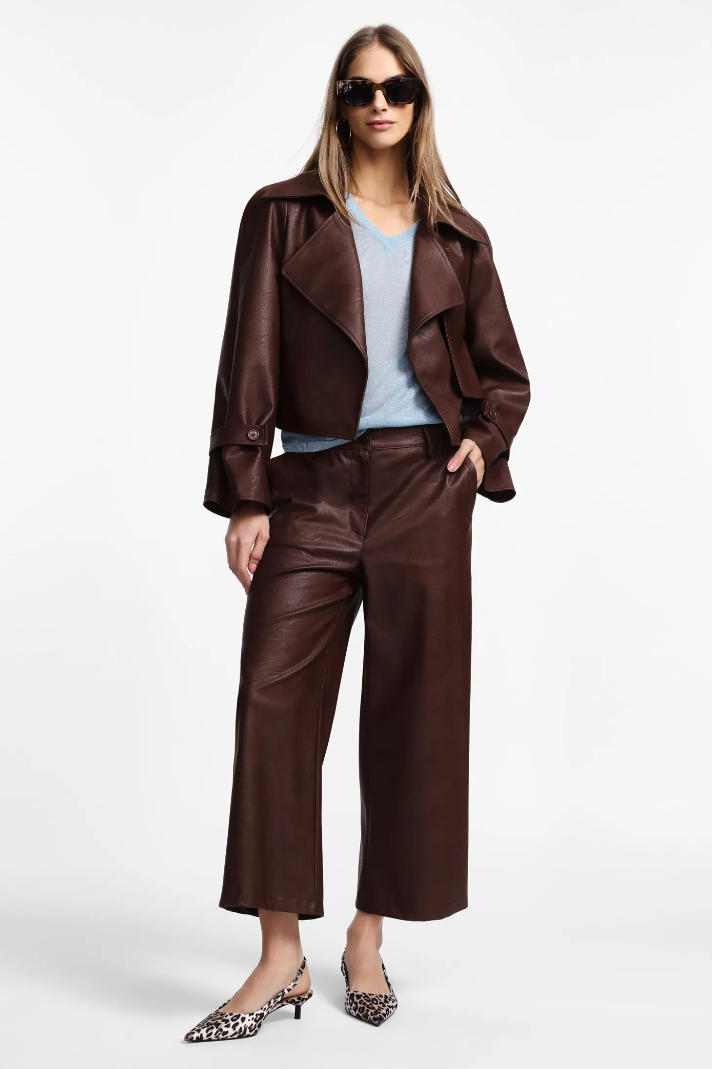 Pantaloni a gamba larga cropped in similpelle