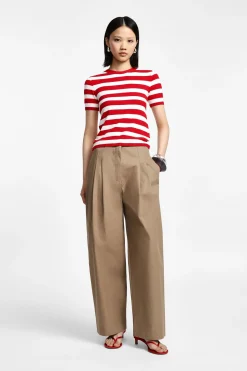 Pantaloni a gamba larga e vita media con pinces