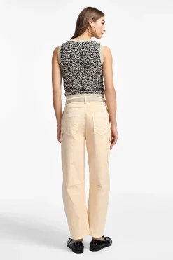 Pantaloni chino con tasche grandi