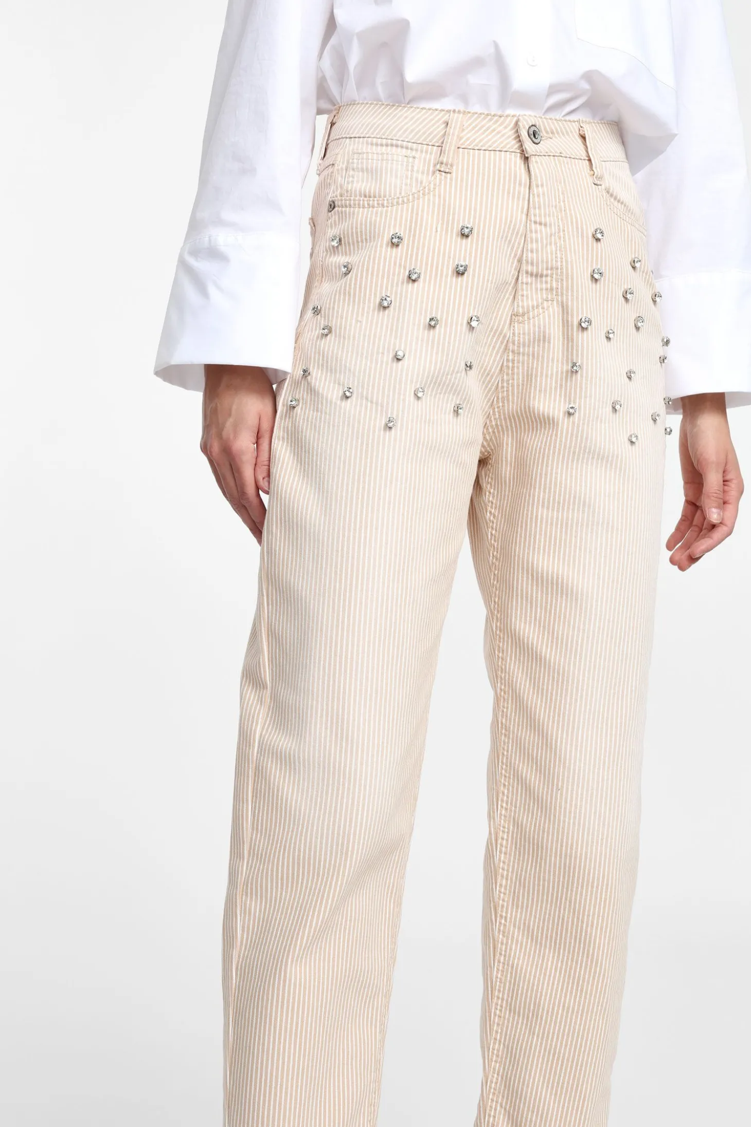 Pantaloni dritti con righe e dettagli strass