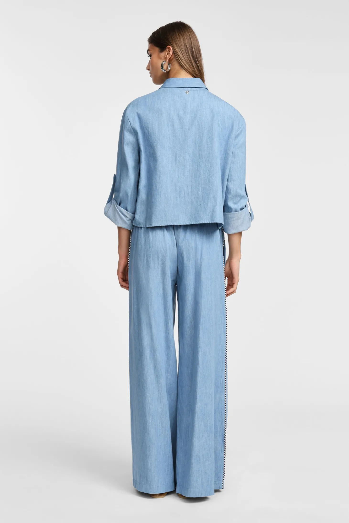Pantaloni palazzo a gamba larga