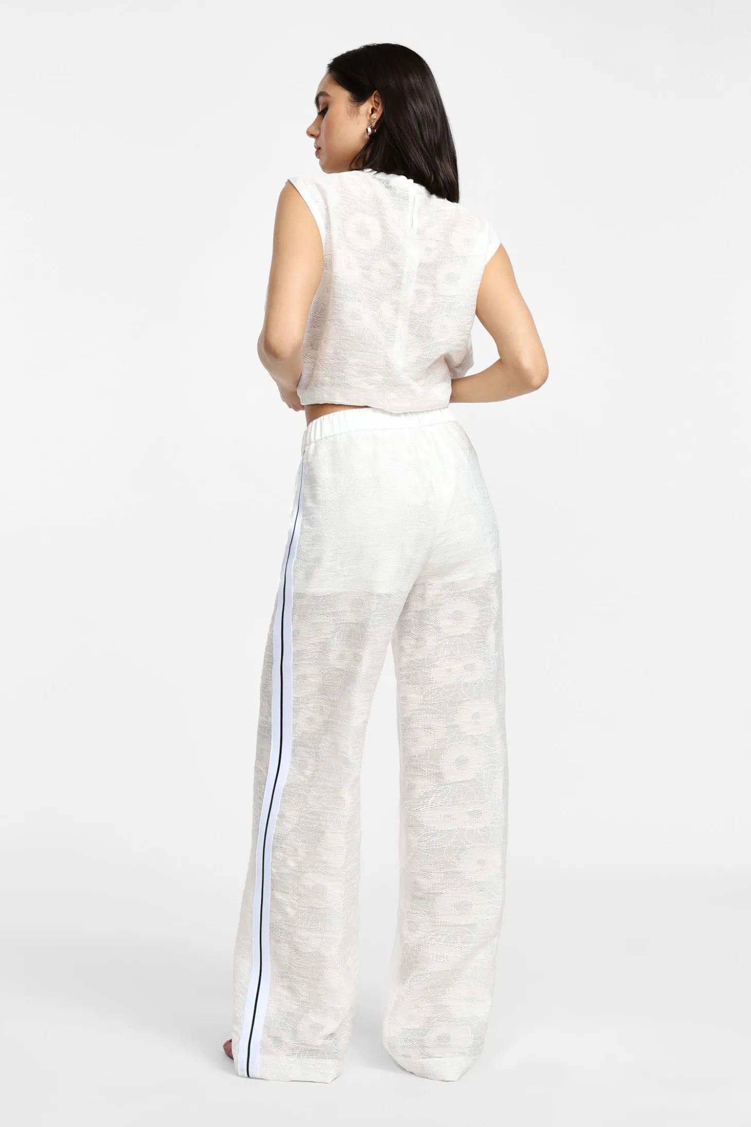 Pantaloni palazzo in pizzo con culotte