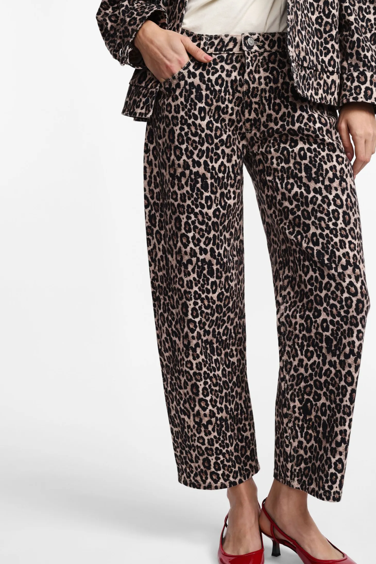 Pantaloni straight con stampa animalier