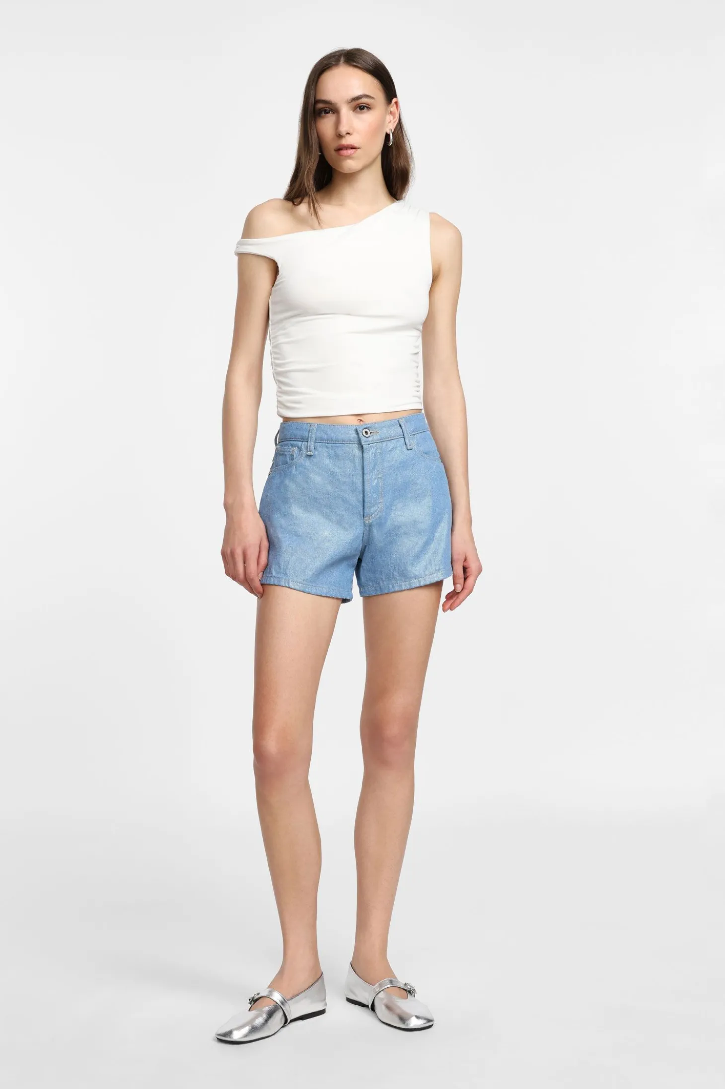 Shorts regular-fit con cinque tasche