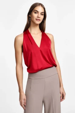 Top halter satinato con scollo a V