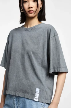 T-shirt con maniche corte