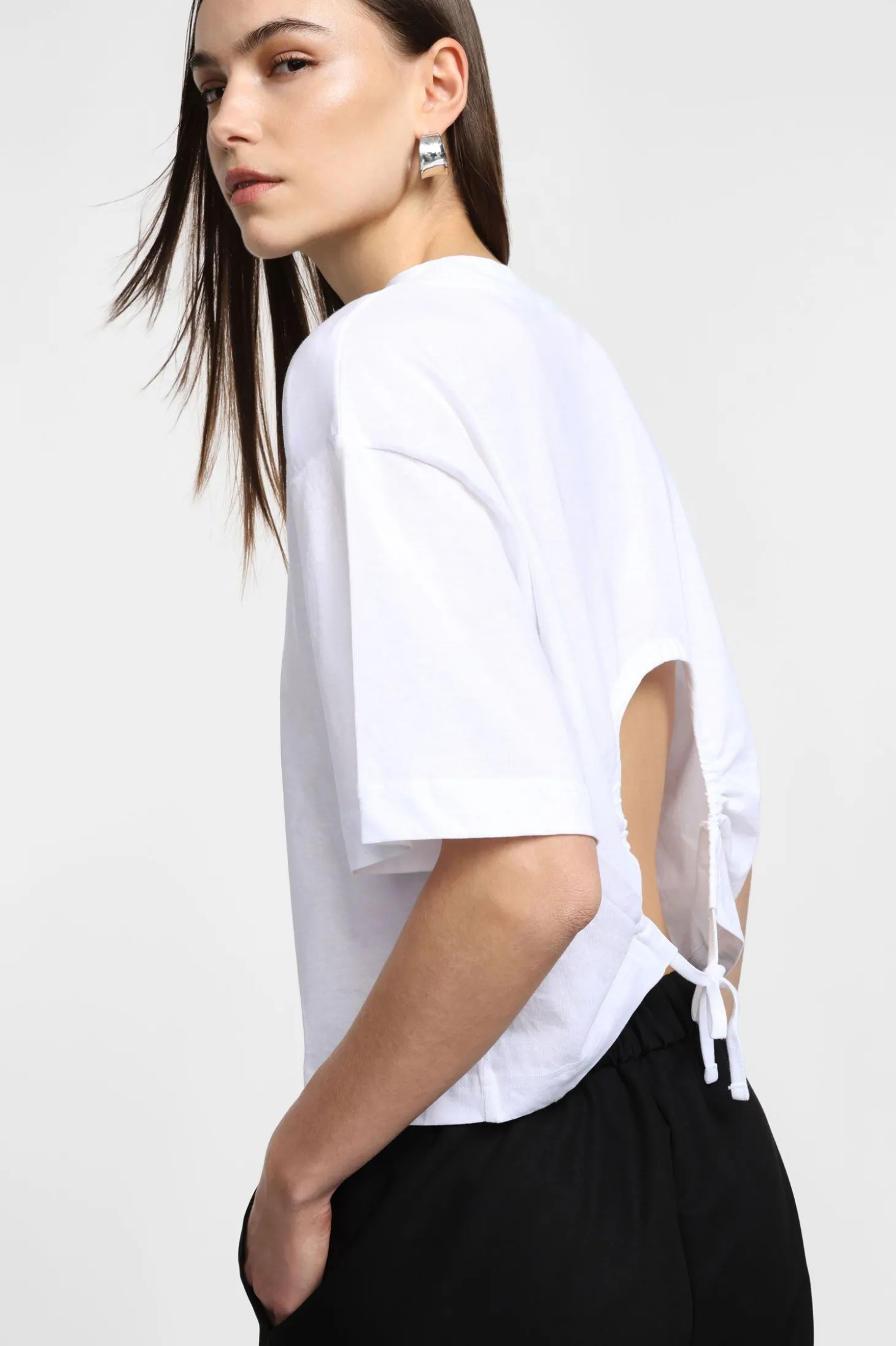 T-shirt corta con coulisse regolabile
