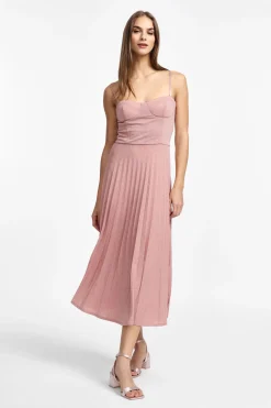 Vestito midi con spalline sottili e gonna plissettata